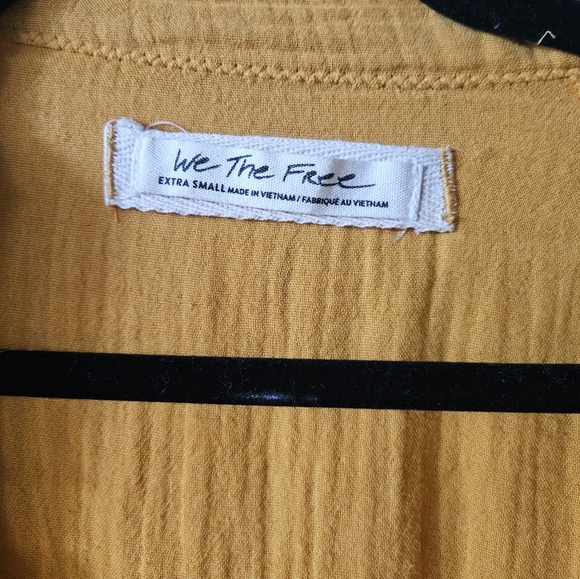 We The Free Summer Daydream Buttondown, gold, xsmall - Picture 3 of 5